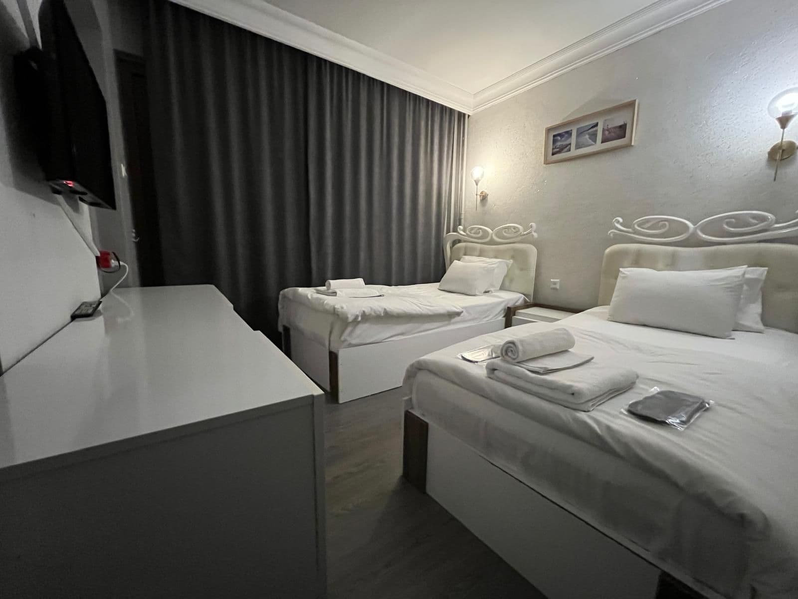 Şahlan Otel Modern Yatak Odası